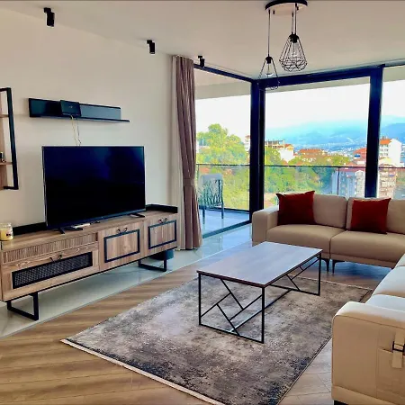 Stunning Sea & Mountain View Duplex In *